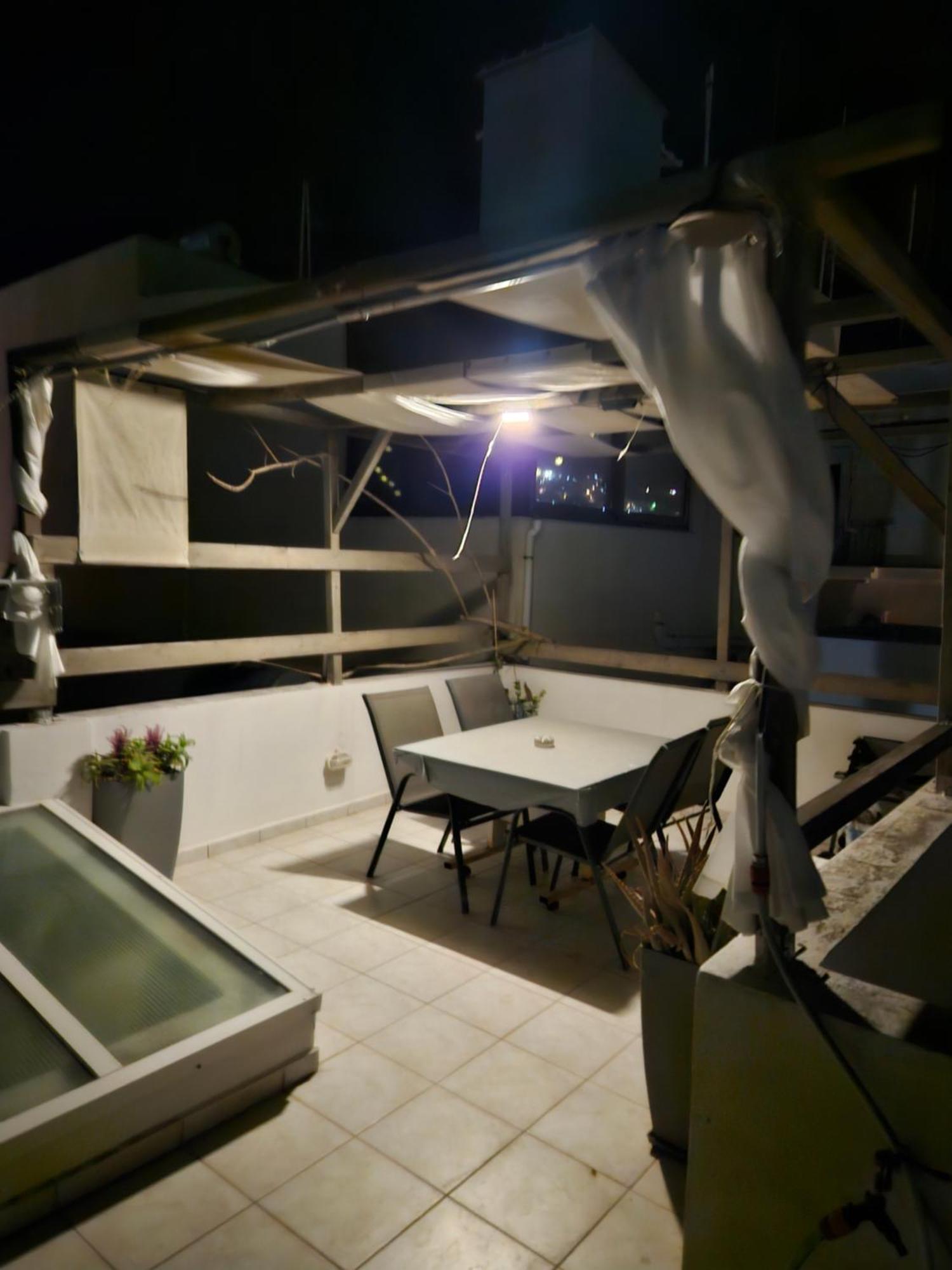 Simple And Special Apartment Ermoupoli Exterior photo